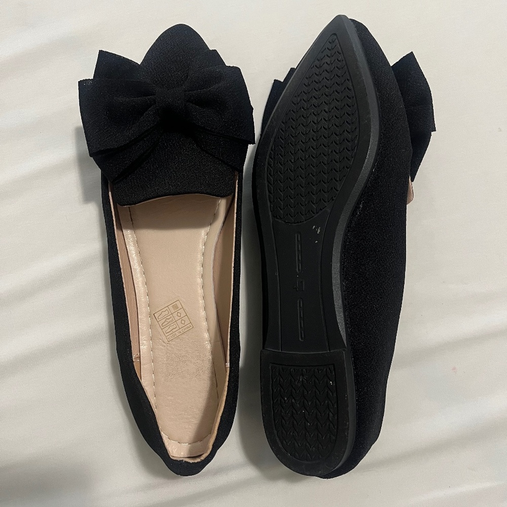 Black dress flats